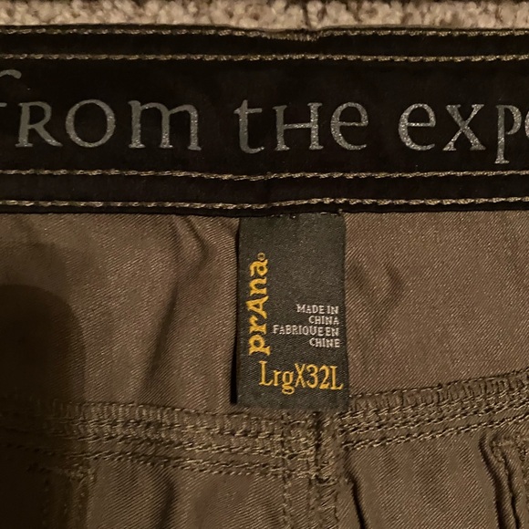 Prana Zion pants. Great condition left side leg pocket built in waist adjustment - Picture 5 of 5